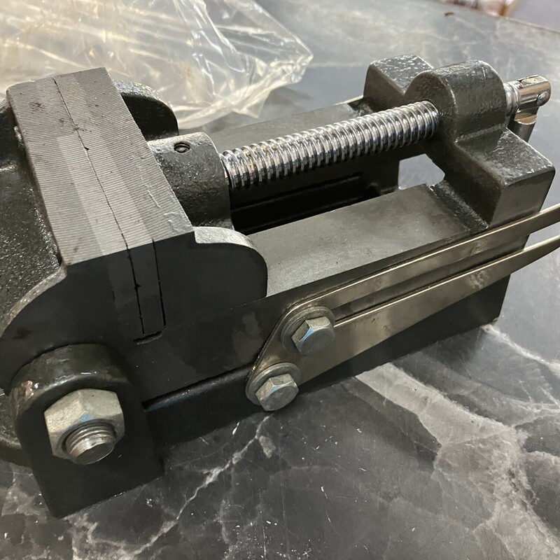 3-1/2 Angle Vise