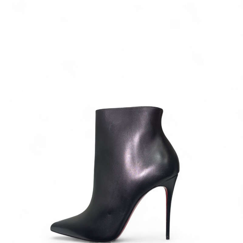Louboutin So Kate Booty