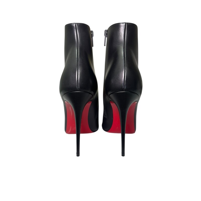 Louboutin So Kate Booty Black Leather<br />
<br />
Dimensions:<br />
100mm<br />
<br />
In excellent condition. Never worn<br />
<br />
Comes with the dust bag and box.
