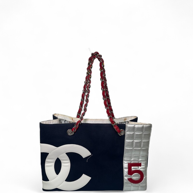 Chanel Quilted N°5 Shoppi