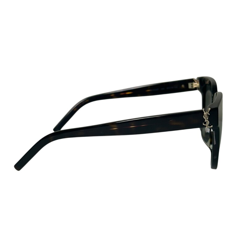 YSL SLM28 Round Sunglasses<br />
<br />
Comes with the original case.