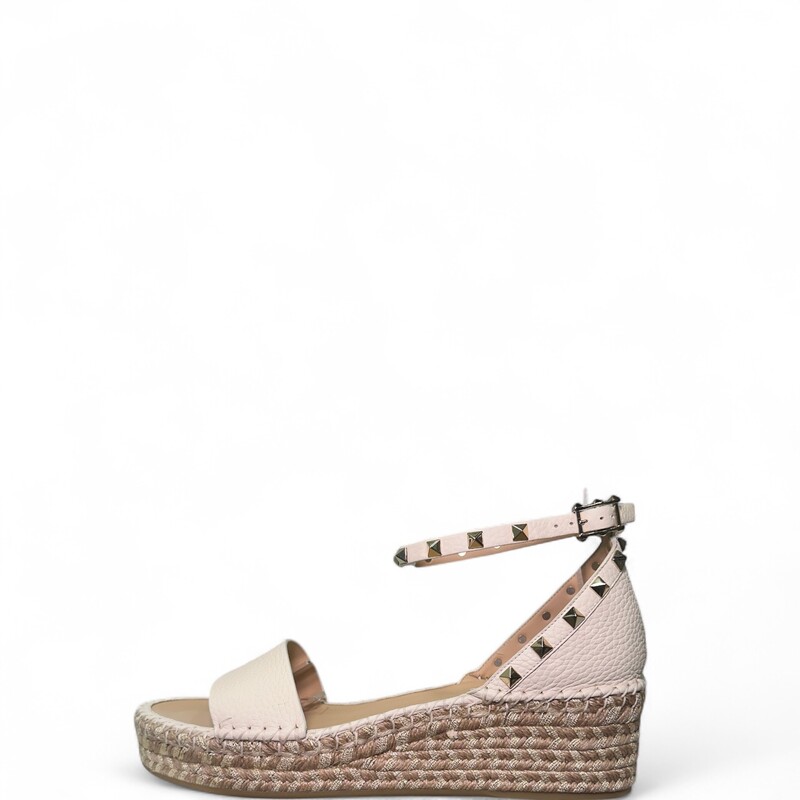 Valentino Rockstud Leather  Espadrilles

Size: 41

Style Code: 03 H31 2

In very good condition. Some minor marks on the bottoms.

Does come with original dust bag and box.