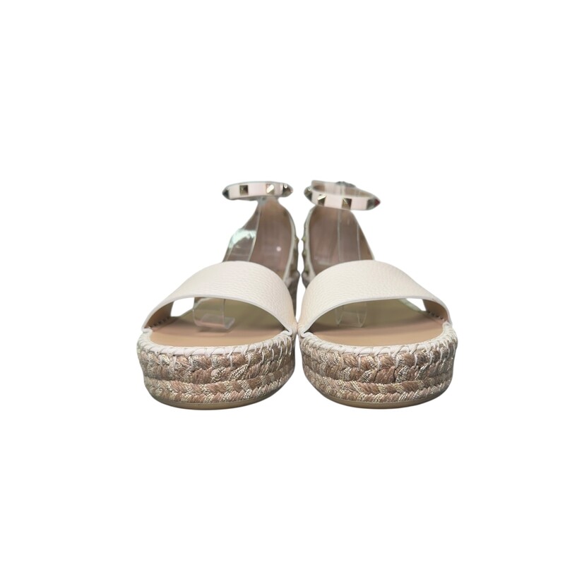 Valentino Rockstud Leather  Espadrilles

Size: 41

Style Code: 03 H31 2

In very good condition. Some minor marks on the bottoms.

Does come with original dust bag and box.