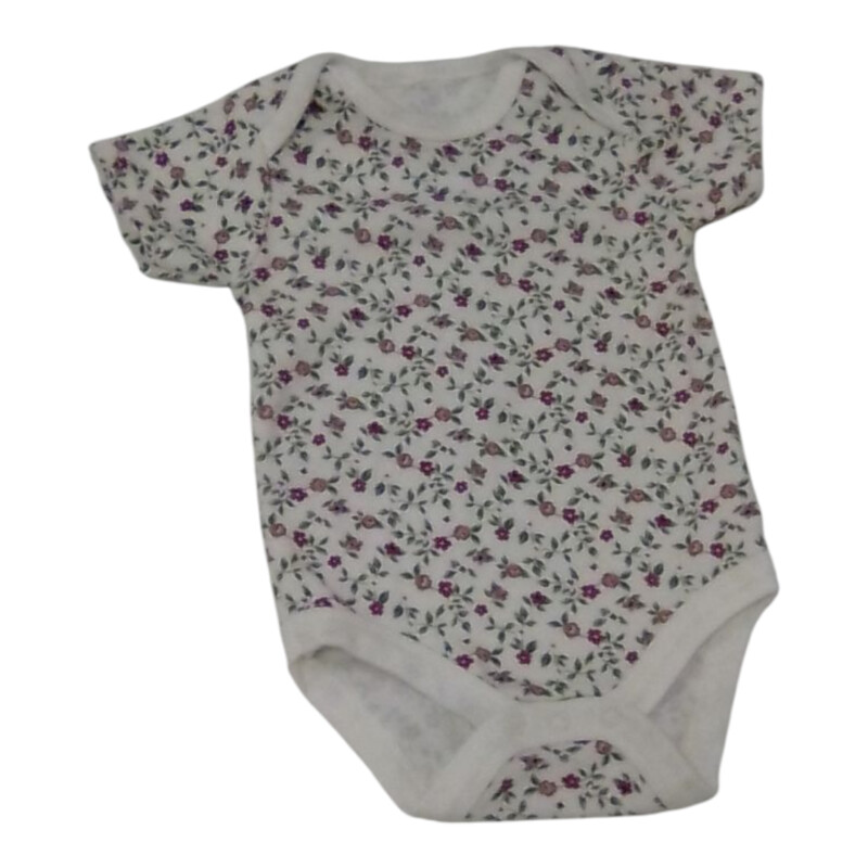 Onsie: Flowers, Girl, Size: 6/9m

Located at Pipsqueak Resale Boutique inside the Vancouver Mall, Suite 230, (upstairs between Round 1 and Golds Gym) or online at: #pipsqueakresale

All items are photographed prior to being steamed. Cross posted, items are located at #PipsqueakResaleBoutique, payments accepted: cash, paypal & credit cards. Any flaws will be described in the comments. More pictures available with link above. Local pick up available at the #VancouverMall, tax will be added (not included in price), shipping available (not included in price, *starts at $9.99; please contact regarding shipment of toys or other larger items), item can be placed on hold with communication, message with any questions. Join Pipsqueak Resale - Online to see all the new items! Follow us on IG @pipsqueakresale / Facebook @pipsqueakresaleboutique & Thanks for looking! Due to the nature of consignment, any known flaws will be described; ALL SHIPPED SALES ARE FINAL. All items are currently located inside Pipsqueak Resale Boutique as a store front items purchased on location before items are prepared for shipment will be refunded.

#resalerocks #shopsmall #pipsqueakresale #shopvanmall #vancouverwa #portland #reusereducerecycle #fashiononabudget #chooseused #consignment #savemoney #shoplocal #weship  #shopvanmall #vancouvermall #vancouver #vancouverwashington #keepusopen #shoplocalonline #resale #resaleboutique #mommyandme #minime #fashion #reseller #usedclothing #usedtoys #secondhand #consign #store #clothes #womensclothes #kidsclothes #shopvancouvermall
