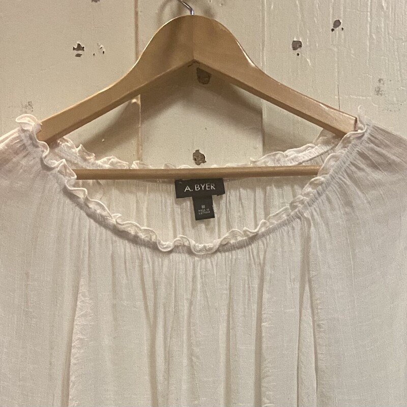 W/Rd/Emb Flowy Top