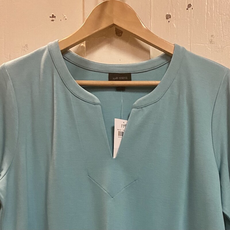 NWT Aqua Vneck Top