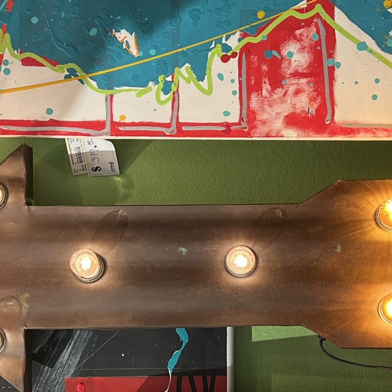 Vintage Arrow Light, Rust,
Size: 42x16x2.5