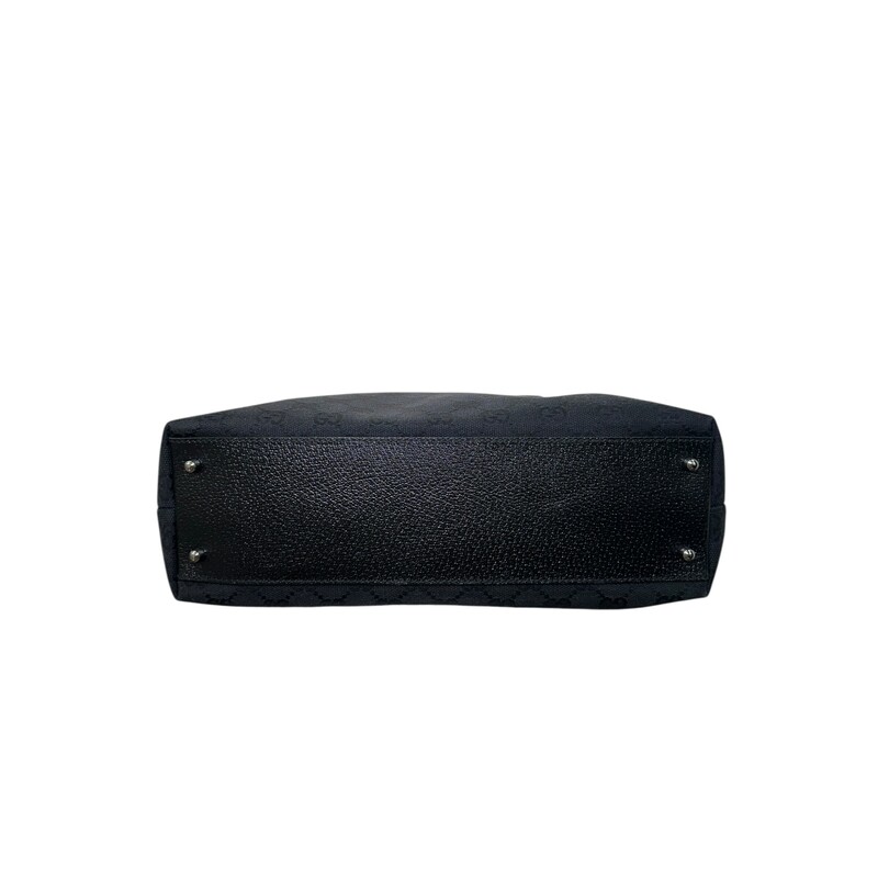 Gucci Bowling Canvas Black Double Handle<br />
<br />
Code: 113009<br />
<br />
Dimensions: 12.5in x 7in x 4in<br />
<br />
In very good condition. Light wear to the handles.<br />
<br />
Does not come with the original dust bag or box.