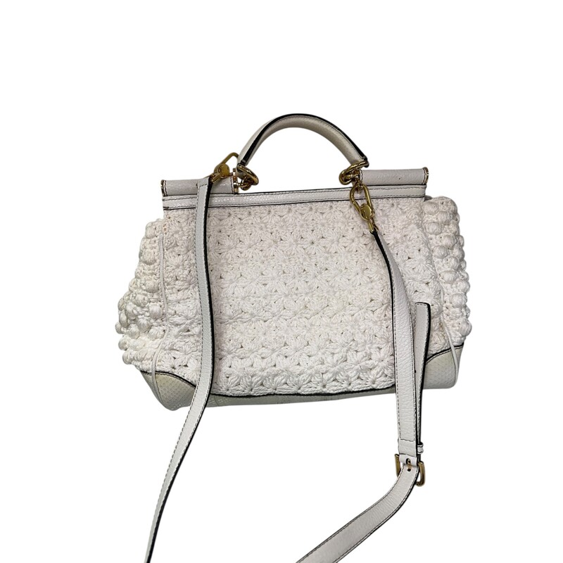 D&G Sicily Woven Large Tote<br />
<br />
Dimensions:<br />
DEPTH	5 in<br />
HEIGHT	11 in<br />
WIDTH	12 in<br />
<br />
In good condition. Light staining throughout the leather.<br />
<br />
Does not come with the original dust bag or box.