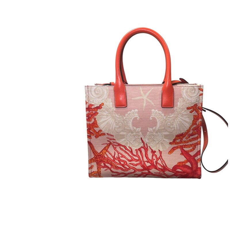 Versace La Medusa Barocco Bolso Sea Tote Small<br />
<br />
Date Code: 04488442467580<br />
<br />
Dimensions:<br />
11.7in W x 5.75inD x 9.5in H<br />
Handle Drop: 5in<br />
Strap dropp 18in<br />
<br />
In very good condition. Light staining to the sides of the bag.<br />
<br />
Does not come with the original dust bag or box.