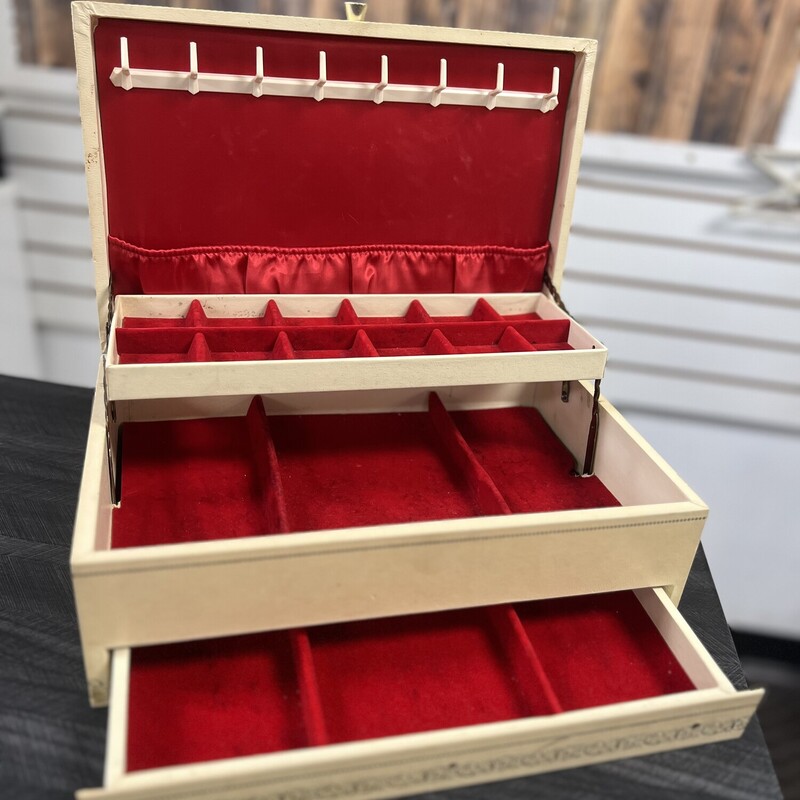 Red Velvet Jewlery Box, Size: 12x8x4.5