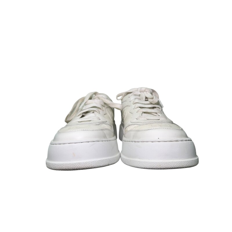 Gucci Embossed Leather Sneaker<br />
<br />
In good condition with some scratches on sides.<br />
<br />
Size 41<br />
<br />
Does not come with the original dust bag or box.