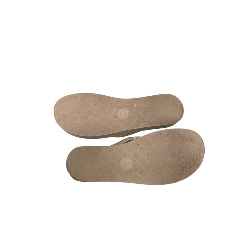 Gucci Double White G Rubber Flip Flop<br />
<br />
Size:  41<br />
<br />
Code: 655463<br />
<br />
Condition: Marks on side and top<br />
<br />
Does not come with dust bag or box.