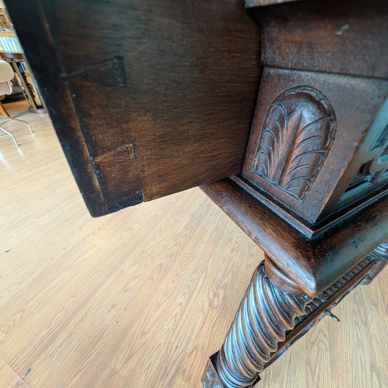 18th Cen Trestle Writing, Spanish, Leather<br />
55w x 32d x 32h