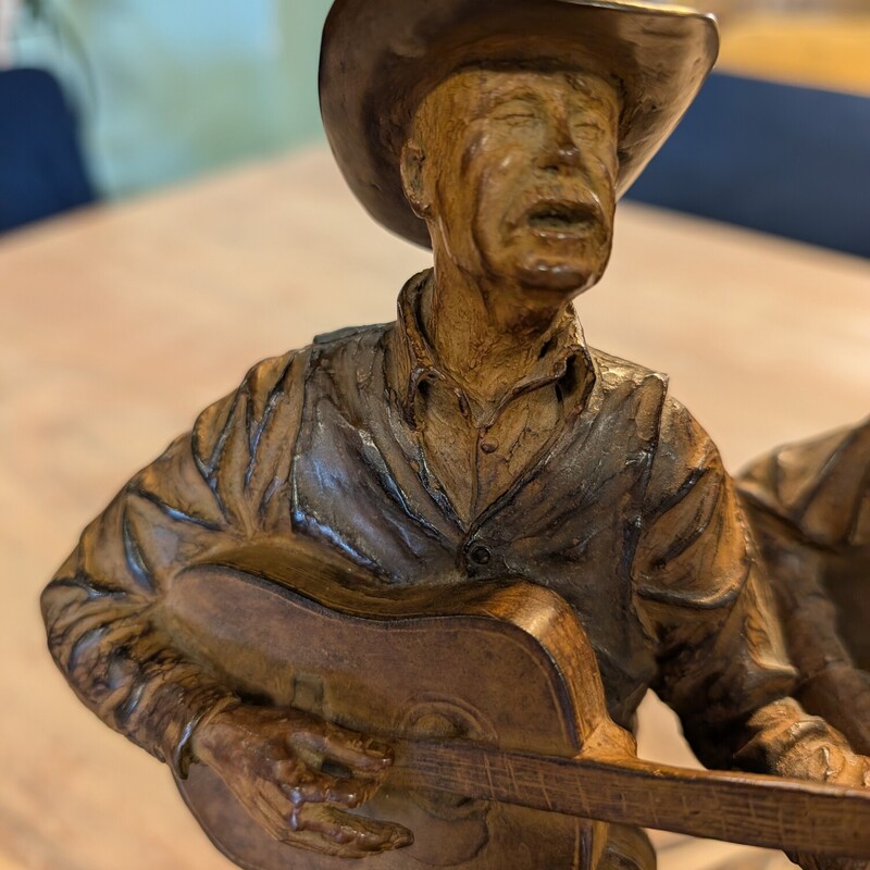 Bill Nebeker Bronze Sculp, Donny, Guitar<br />
10 x 8 x 11h