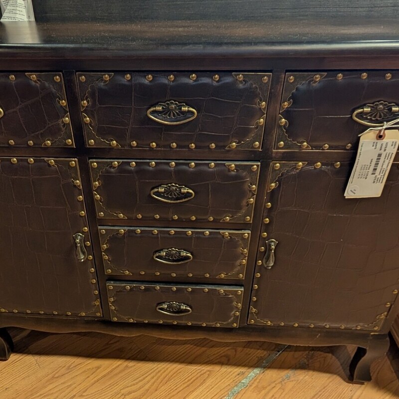 Leather W/Lined Drawers, 2 Door, 6 Drawer
41 x 15.5 x 31h