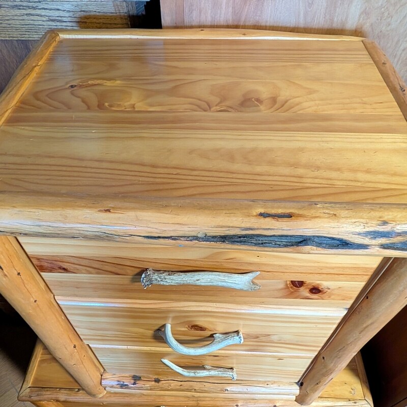 Rustic Antler Pull Side, 3 Drawer
25w x 20w x 30h