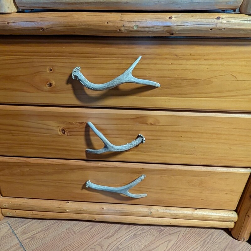 Rustic Antler Pull, 3 Drawer
40w x 19w x 30h