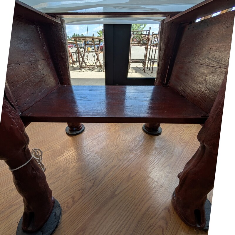 Cast Iron Cows Leg Table, Red<br />
25w x 20d x 22h<br />
GlassTop 28w x 24d