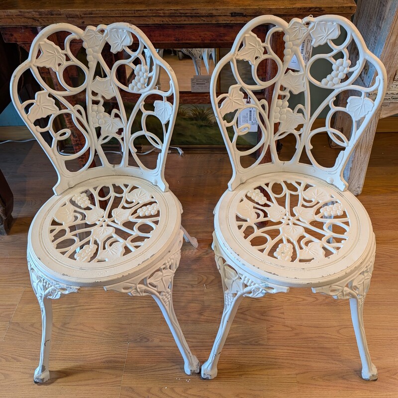 Metal W/Leaves & Grapes, White, PAIR
19w x 20d x 32h