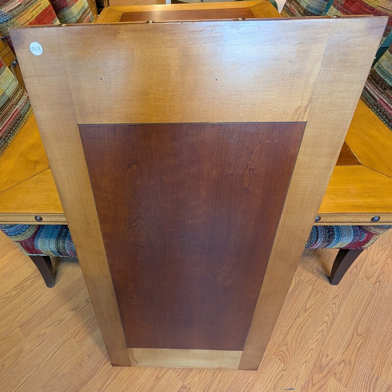Dick Idol Two Tone, Studs
46W x 74L
Leaf 22w