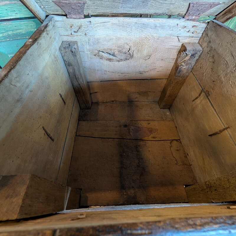 English Coal Bin/keeper, Oak, Edwardian
19.5w x 18d x 19h