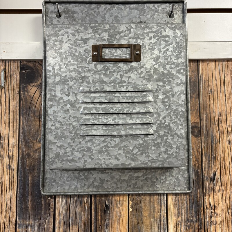 Tin Mail Holder, Size: 12x16x3 In