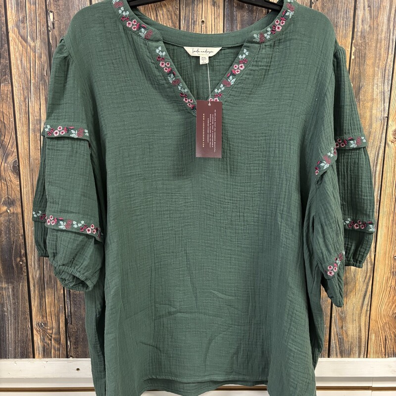 NWT Green Flower Top