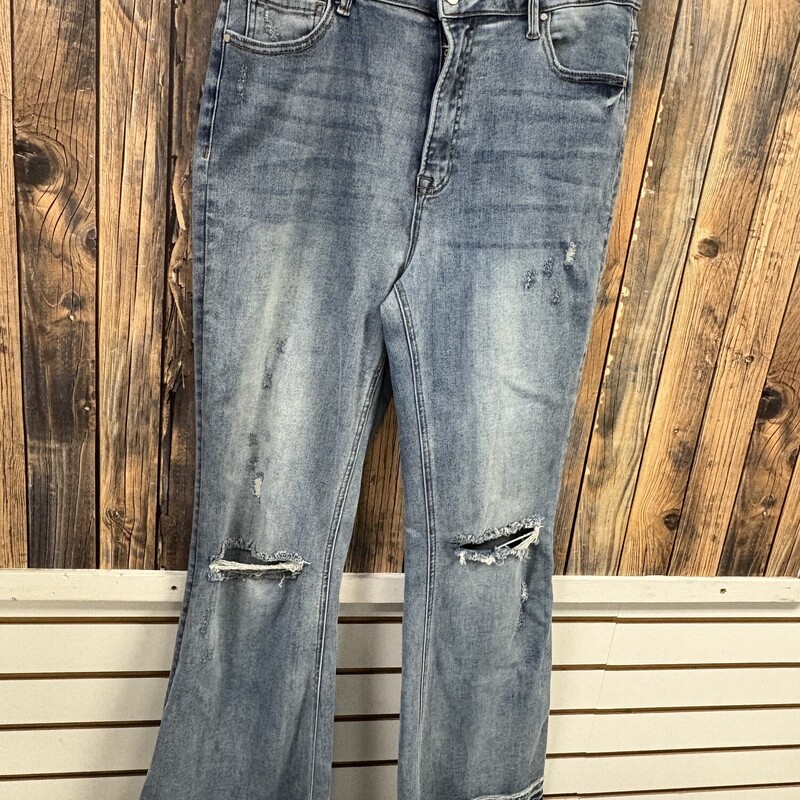 Risen Flare Jeans