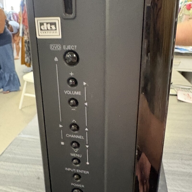 Hitachi Tv W/ DVD Player
** NO REMOTE **