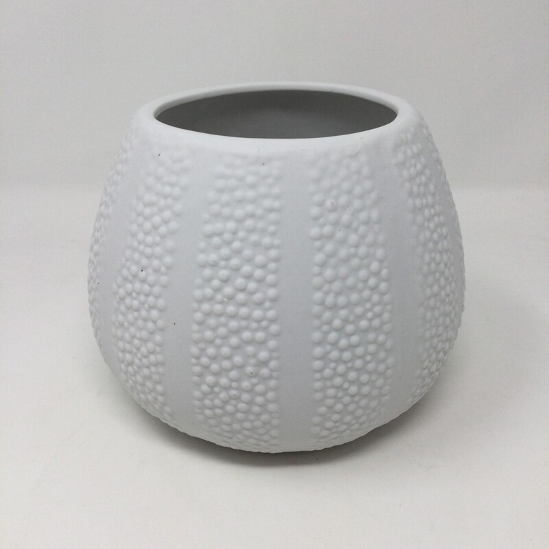 Textured Planter,
White,
Size: 5.5 X 6.5 In