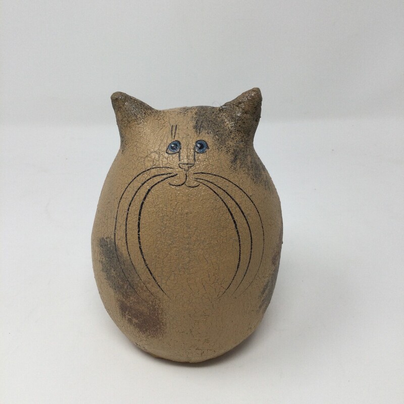 Signed Artisan Kitty Sculpture,
Sand,
Size: 7 X 4 In