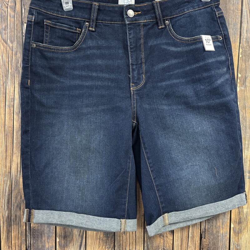 NWT Bermuda Shorts, Size: 12