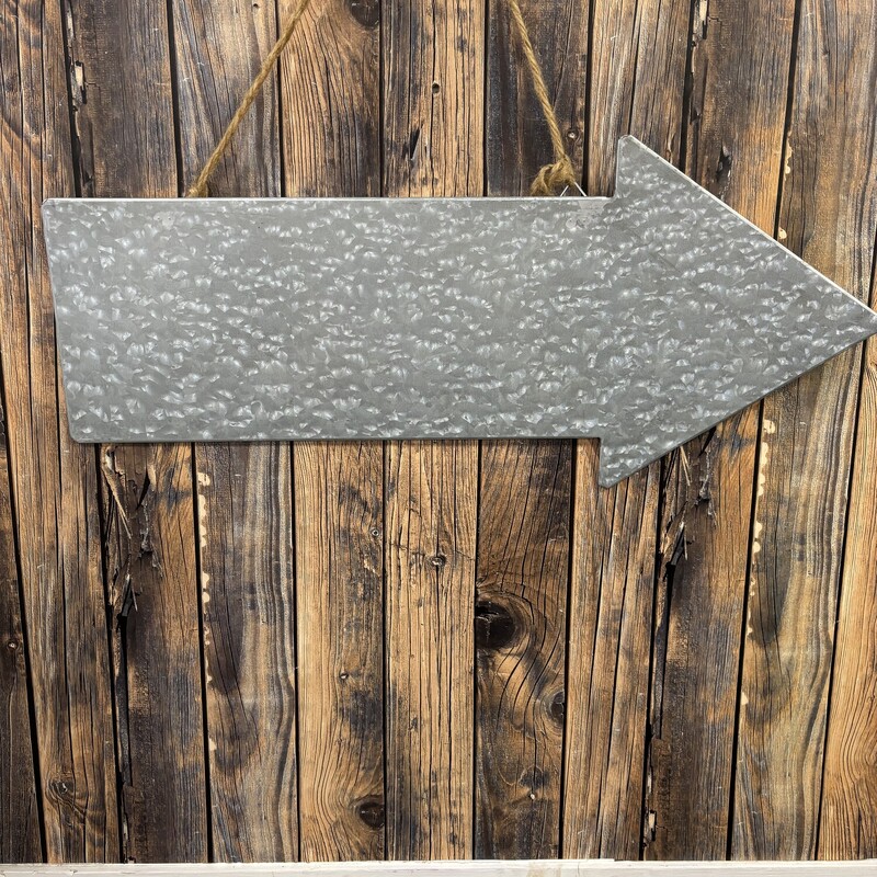 Tin Arrow, Size: 24x7 In