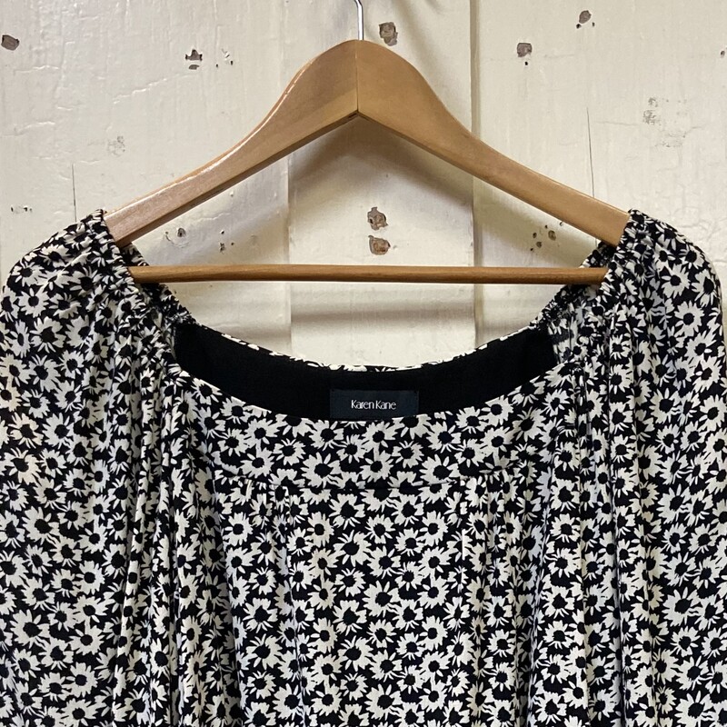 Bk/W Flrl Tie Slv Top