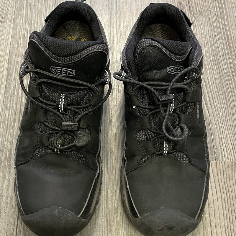 Keens Hiking Shoes