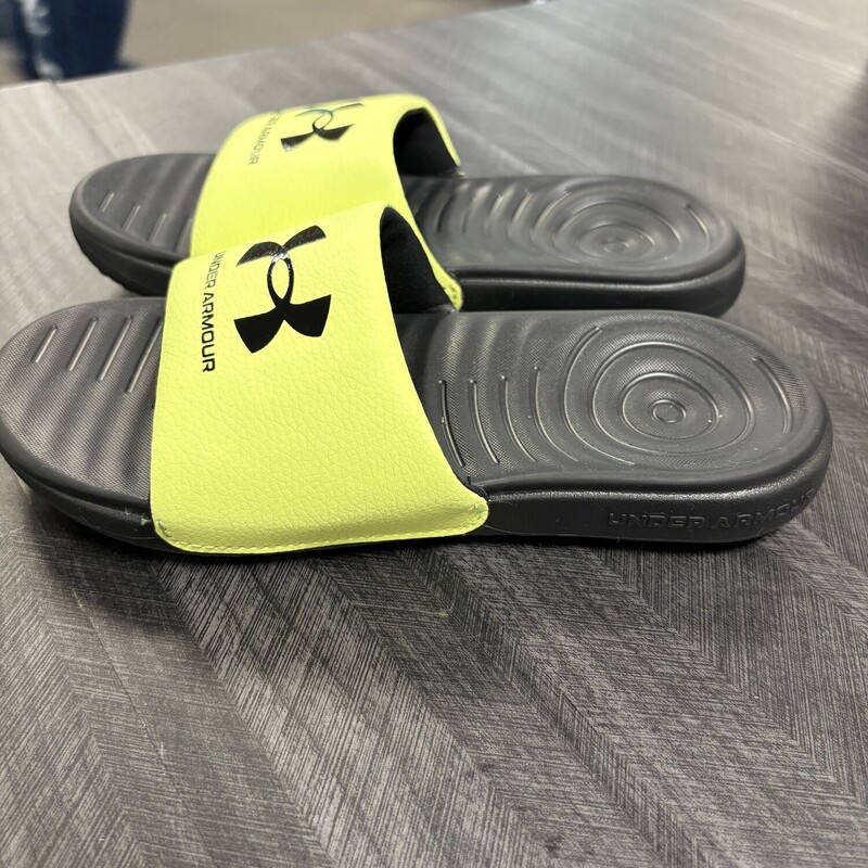 Under Armour Slides, Size: 2y