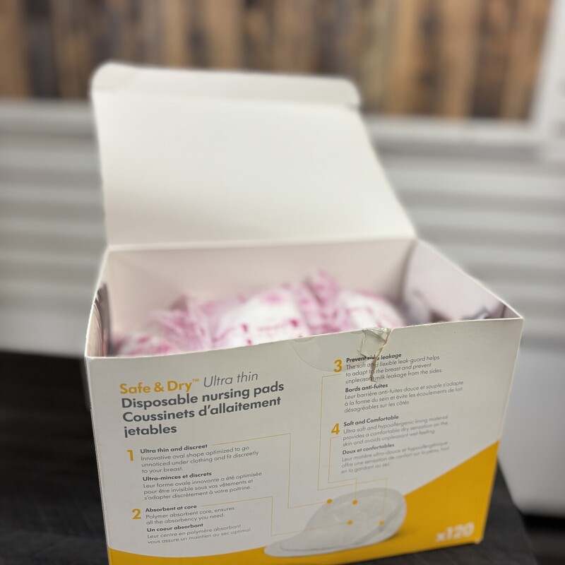 Medela Nursing Pads (1)
