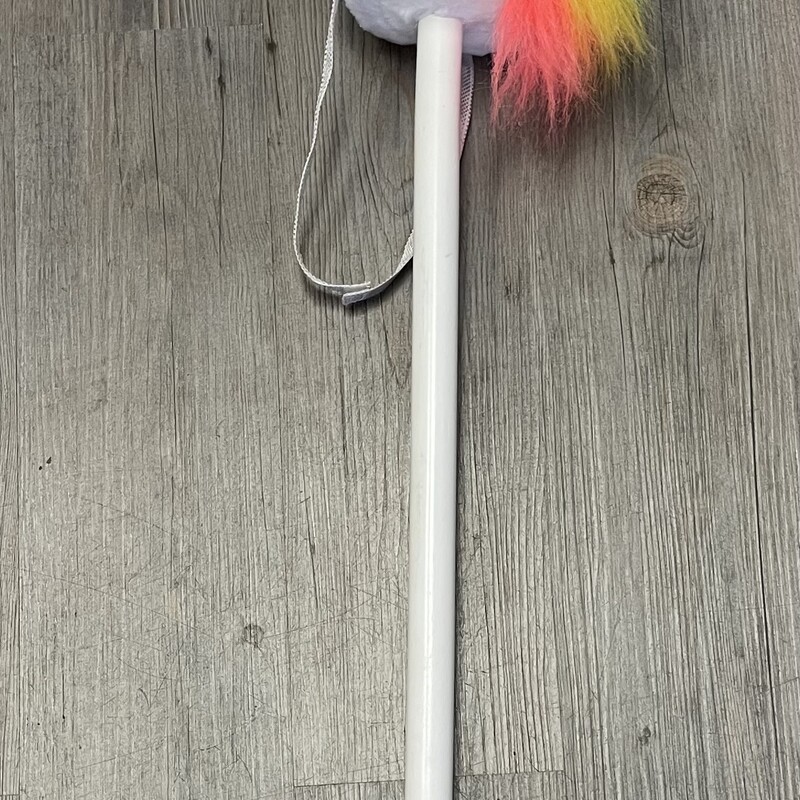 Aurora Unicorn Giddy Up Stick<br />
Hobby horse<br />
White, Size: Pre-owned