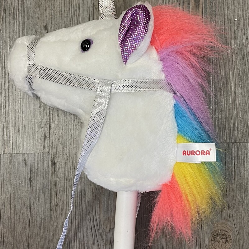 Aurora Unicorn Giddy Up Stick
Hobby horse
White, Size: Pre-owned