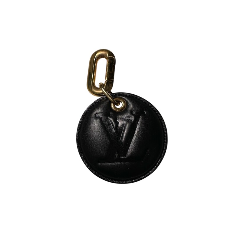 Louis Vuitton Giant Embossed Coussins KeyChain<br />
<br />
Style Code:M00821<br />
<br />
In very good condition. some minor scuffs on hardware.<br />
<br />
Does not come with original dust bag or box.