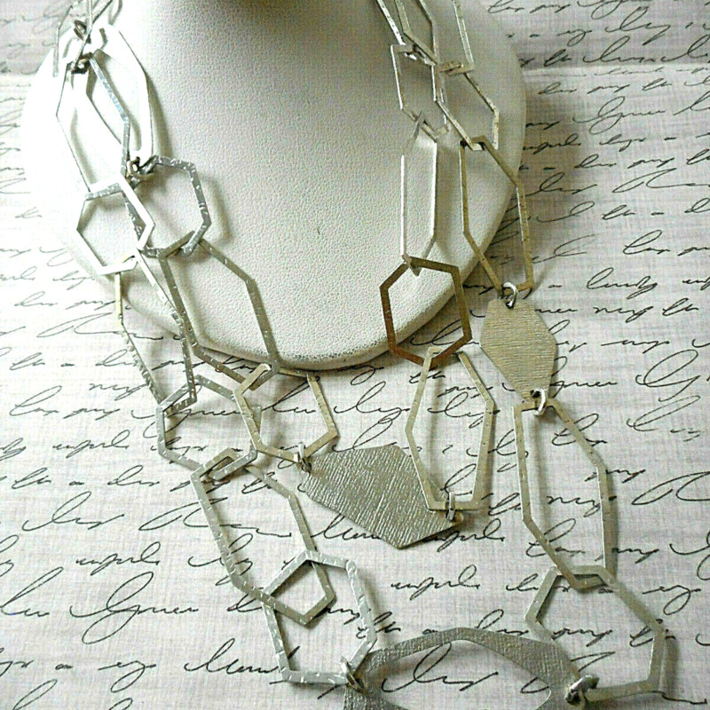 925 Silpada Make Connections Necklace
Silver Size: 34.5L