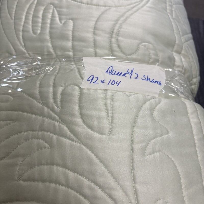Green Bed Spread W/shams, Size: Queen