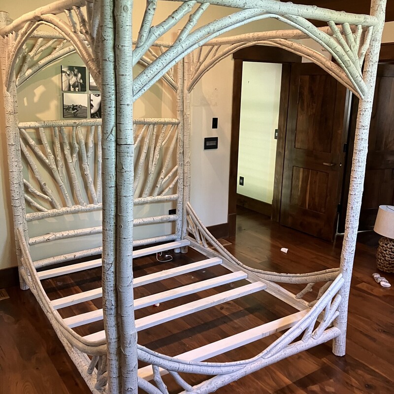 La Lune Rustic Canopy