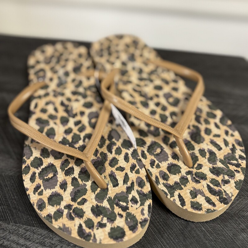 NWT Animal Print Flipflop, Size: 7