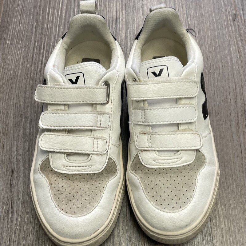Veja Velcro Shoes