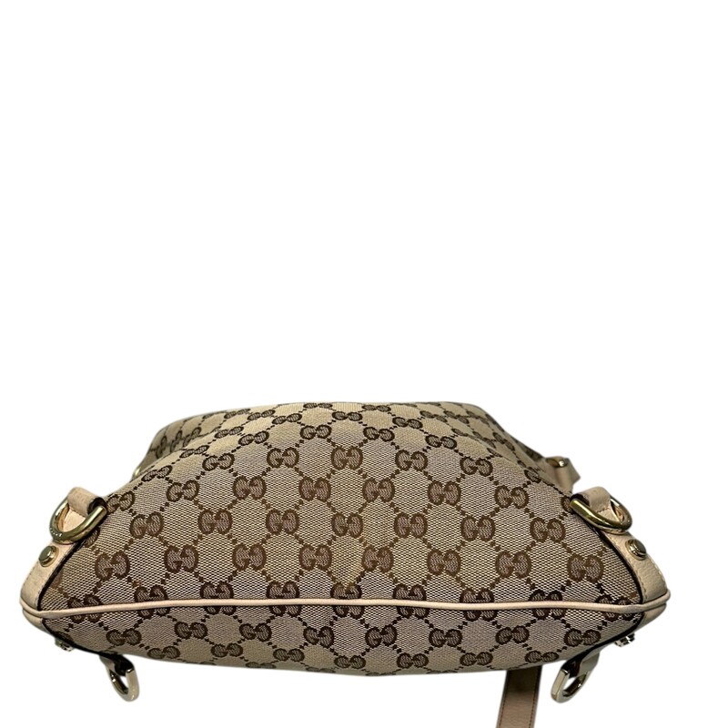 Gucci Abbey Canvas Crossbody<br />
<br />
Style Code:131326 506631<br />
<br />
Dimensions:12''L x 11.41''H x 0.78''W<br />
<br />
In very good condition. Some minor marks on the canvas and leather. Some tarnshing of the hardware.<br />
<br />
Does not come with original dust bag or box.