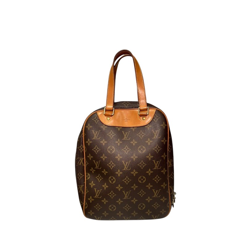 Louis Vuitton Excursion Monogram

Date Code:
VI0012

Dimensions:
10 L x 5.5 W x 13.5 H

In very good condition. Normal wear to the handles.

Does not come wt the original dust bag or box.