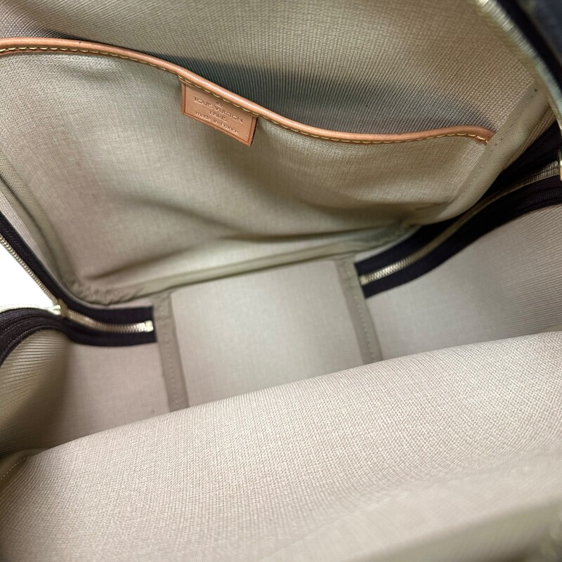 Louis Vuitton Excursion Monogram<br />
<br />
Date Code:<br />
VI0012<br />
<br />
Dimensions:<br />
10 L x 5.5 W x 13.5 H<br />
<br />
In very good condition. Normal wear to the handles.<br />
<br />
Does not come wt the original dust bag or box.