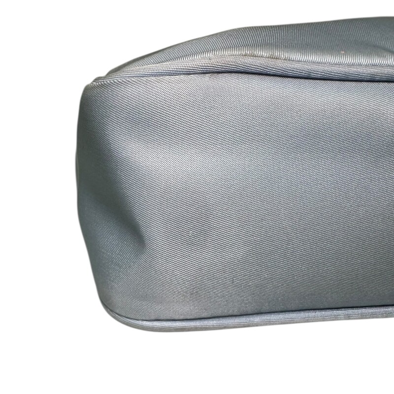 Prada Nylon Re Edition Nylon Bag<br />
<br />
Factory Code: 270<br />
<br />
Dimensions:<br />
Height: 17cm<br />
Width: 22cm<br />
Length: 6cm<br />
<br />
In good condition. Some marks throughout the nylon fabric. Stain on the bottom of the bag.<br />
<br />
Does not come with original dust bag or box.